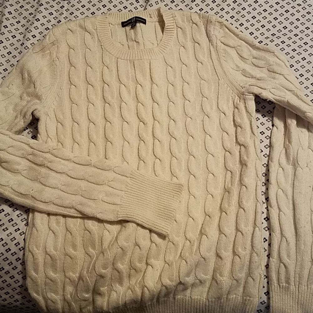 GAP sweater